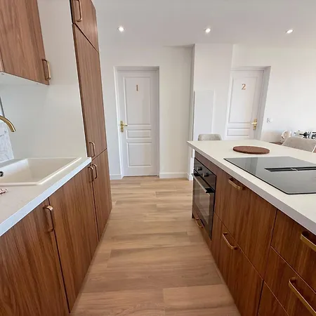 Ouest Privees Modernes Tv Wifi Bureau ホームステイ ニース