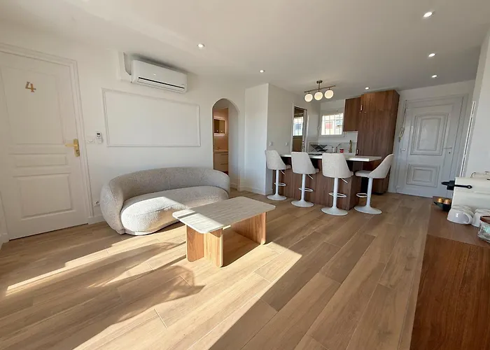 Ouest Privees Modernes Tv Wifi Bureau Alloggio in famiglia