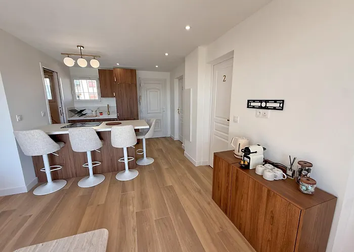 Alloggio in famiglia Ouest Privees Modernes Tv Wifi Bureau *