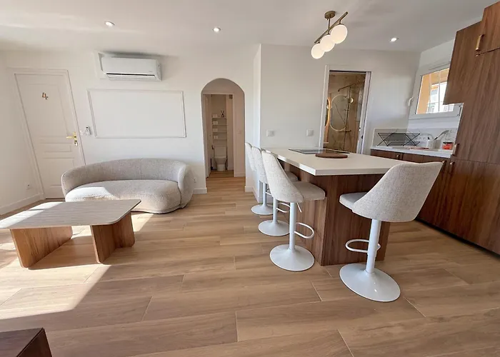 Ouest Privees Modernes Tv Wifi Bureau *