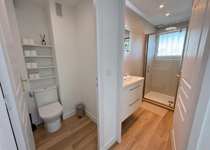 Alloggio in famiglia Ouest Privees Modernes Tv Wifi Bureau