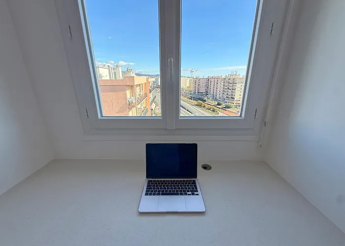 Ouest Privees Modernes Tv Wifi Bureau * Nizza