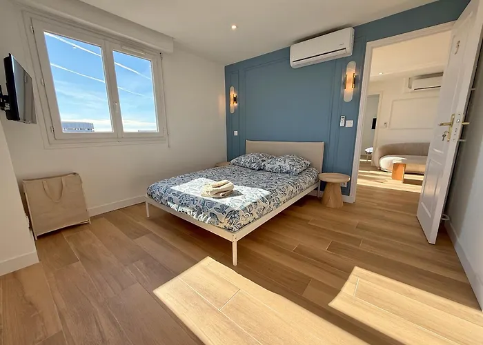 Ouest Privees Modernes Tv Wifi Bureau